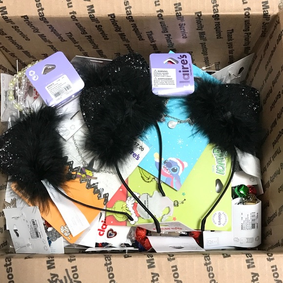 Disney Claire’s Holiday Jewelry Mystery Lot 100 NWT Card Backs Christmas Easter - Picture 2 of 6